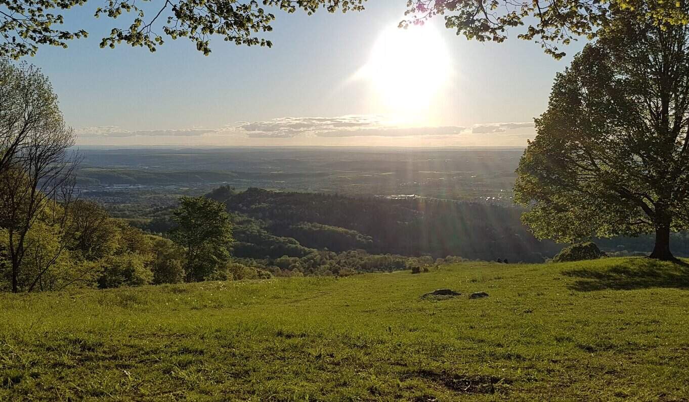 Sonnenuntergang über der Schwäbischen Alb vom Jusi aus gesehen