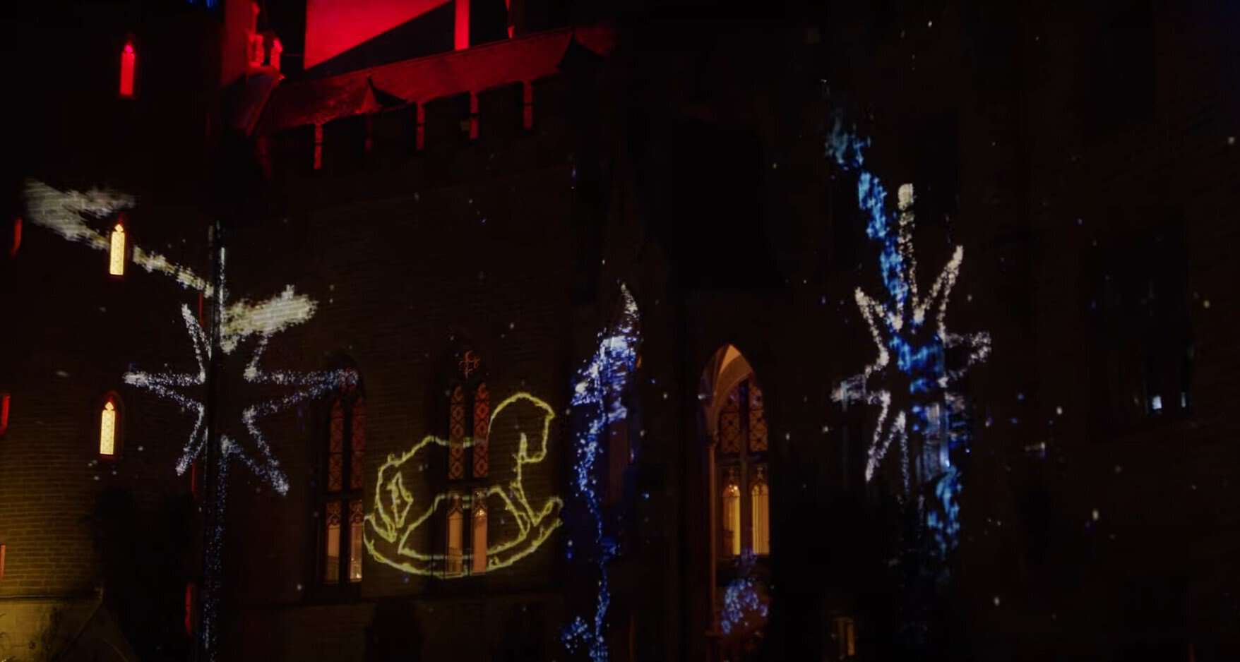 Burg Hohenzollern Winterzauber Burggarten mit beheizbaren Themenhütten