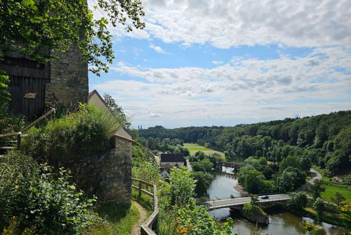 Aussicht Burg Rechtenstein Donautal Panoramablick Donaubrücke Schwäbische Alb