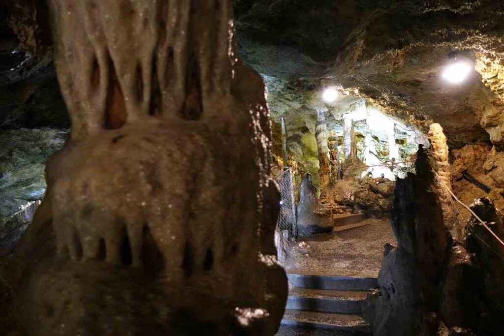 Nebelhöhle Innen Halle