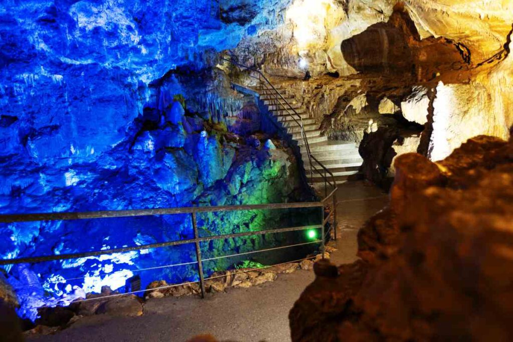 In der Bärenhöhle