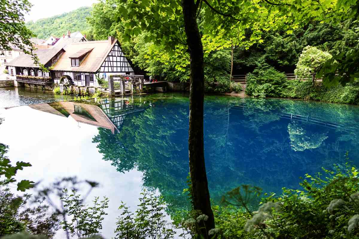 Blautopf in Blaubeuren auf der Schwäbischen Alb