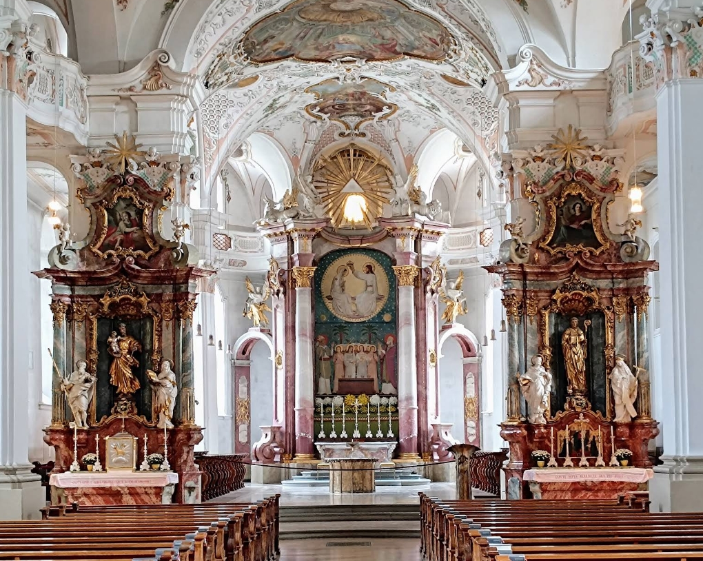 Kloster Beuron Klosterkirche Innenansicht Schwäbische Alb Hochaltar barocke Deckenmalerei