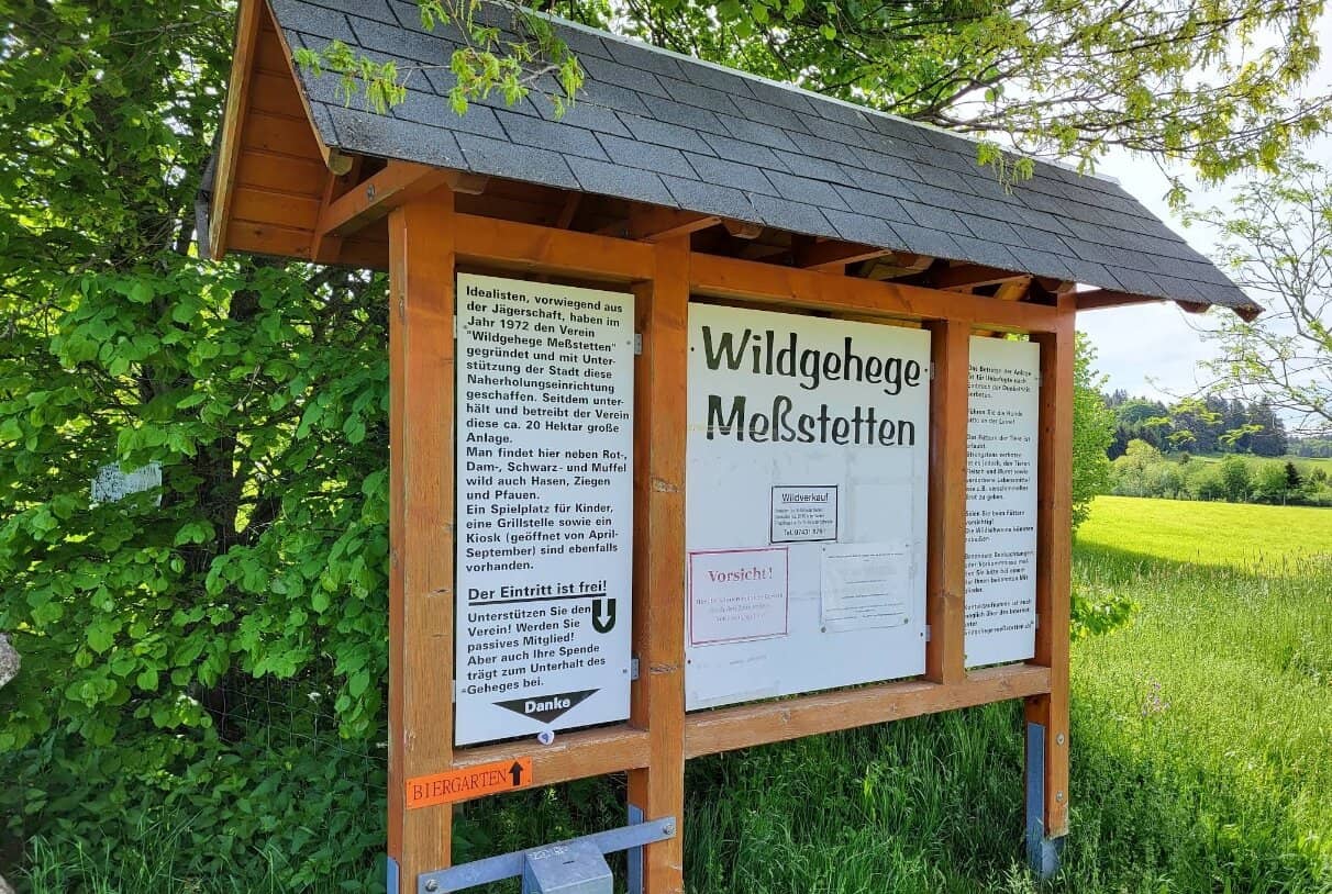 Wildgehege Meßstetten Eingangsschild Infotafel Schwäbische Alb