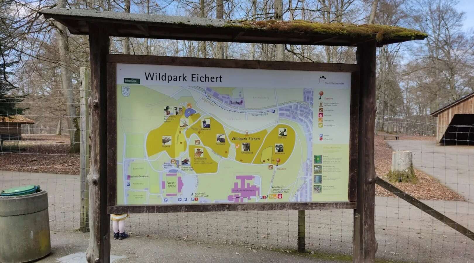 Übersichtstafel Wildpark Eichert mit Parkplan und Tierstandorten