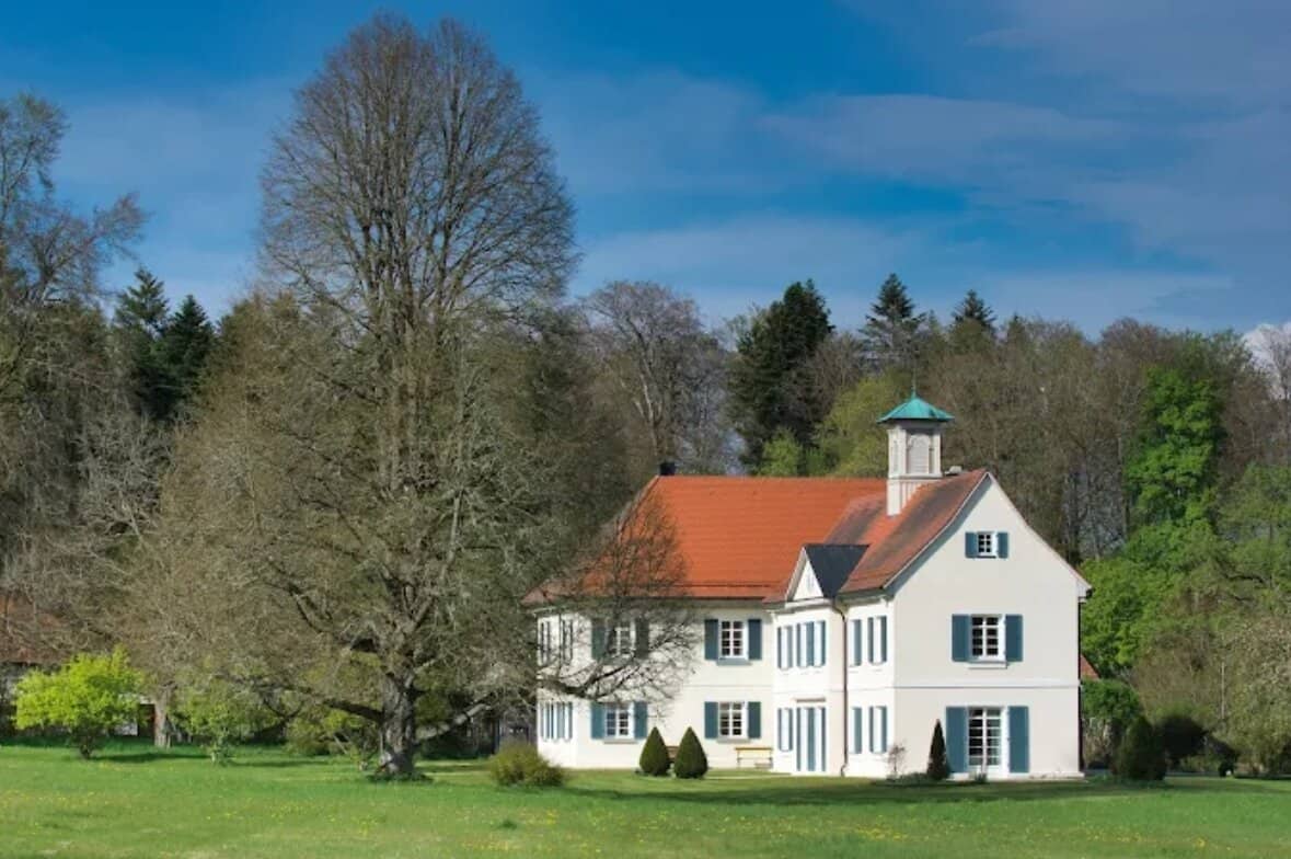 Wildpark Josefslust Sigmaringen weisses Landhaus historisches Gebäude