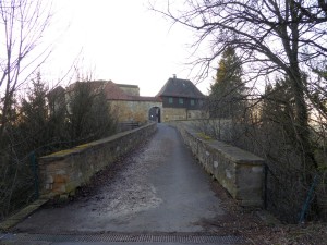 Brücke zum Eingang der Burg