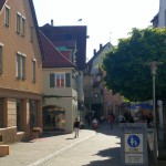 Einkaufsstrasse mit Hotel