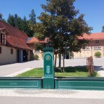 Der historische Brunnen im Innenhof