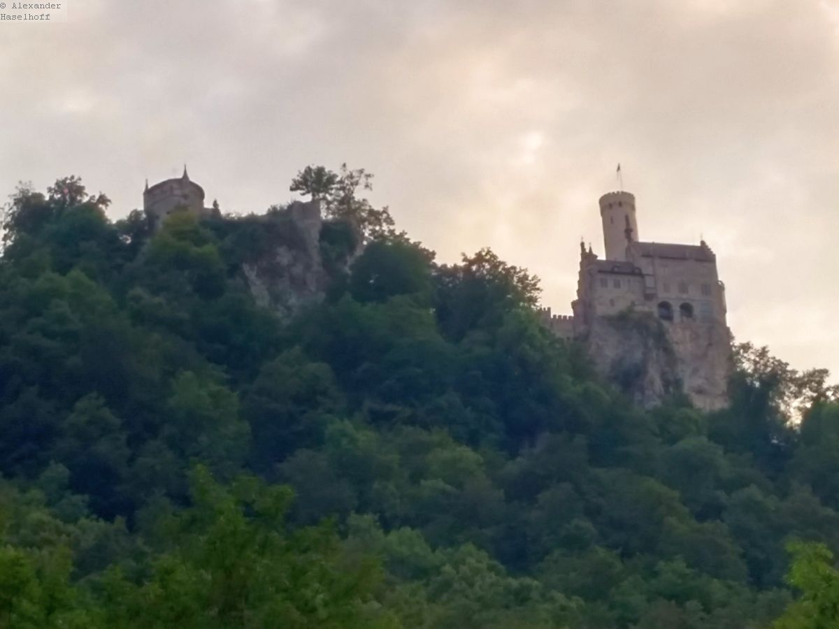 Schloss Lichtenstein - Blick aus Honau