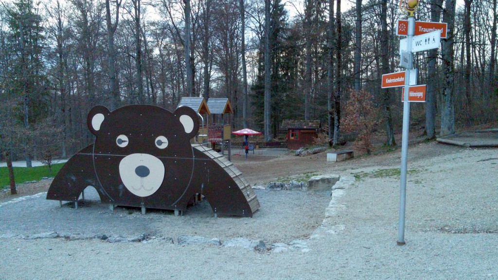 Spielplatz an der Bärenhöhle